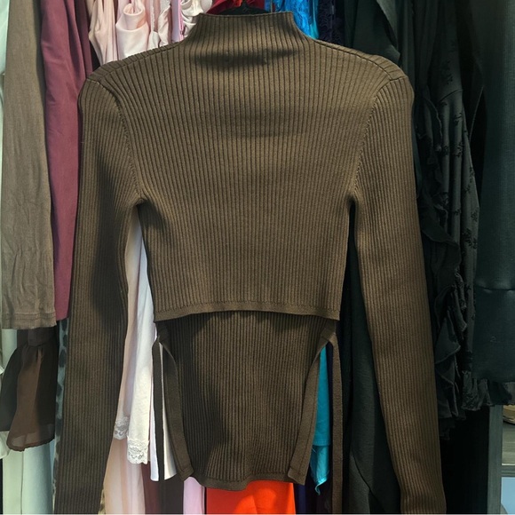 NWOT Aritiza sweater, never worn size XS - Picture 5 of 5